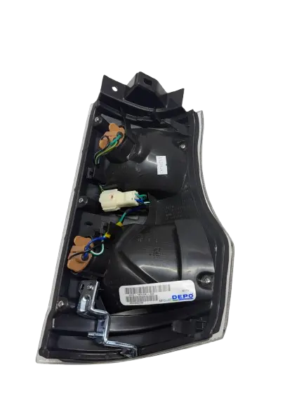 Turn Signal Lamp Passenger Side (RH) For Isuzu NPR NPR-HD NQR NRR 5.2L 2005-2007 icjtruckparts