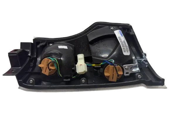 Turn Signal Lamp Passenger Side (RH) For Isuzu NPR NPR-HD NQR NRR 5.2L 2005-2007 icjtruckparts